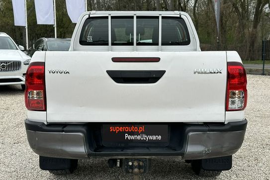Toyota HiLux Double Cab DLX 4x4