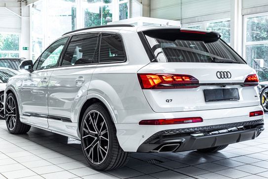 Audi Q7 50 TDI quattro S Line