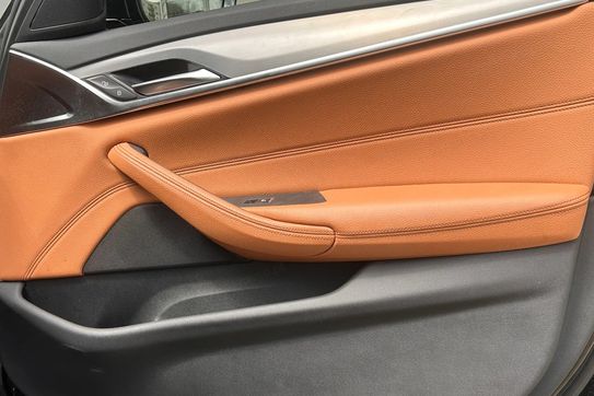 BMW Seria 5 530d xDrive mHEV M Sport sport-aut