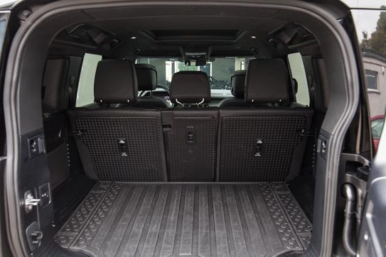Land Rover Defender 130 3.0 D300 mHEV X-Dynamic HSE
