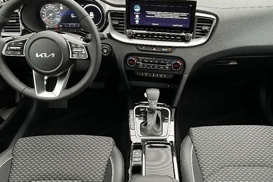 Kia Ceed 1.5 T-GDI Business Line DCT