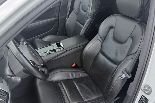 Volvo V90 T8 AWD Plug-In Hybrid Inscription aut