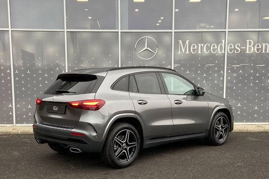 Mercedes GLA 200  AMG Line