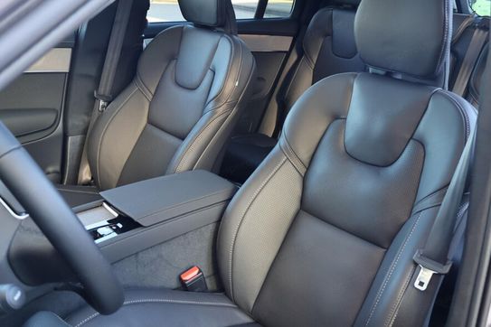 Volvo XC90 T8 AWD Plug-In Hybrid Ultra Dark 7os