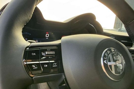 Alfa Romeo Junior 1.2 Ibrida Ti