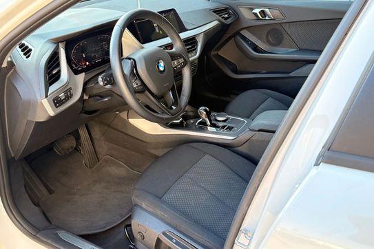 BMW Seria 1 118i Advantage aut