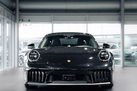 Porsche 911 Carrera 4 GTS