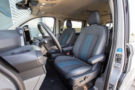 Ford Tourneo Custom 2.5 PHEV CVT L1 Sport