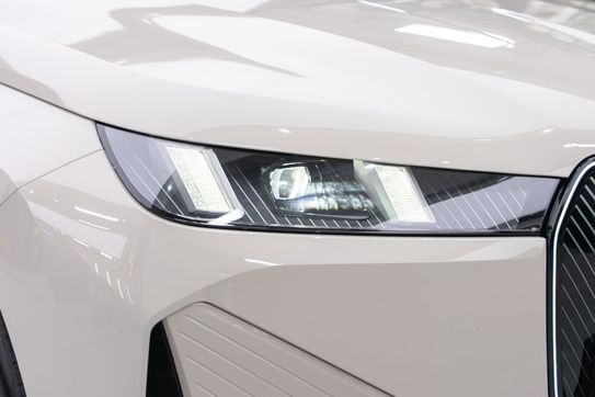 BMW iX xDrive60