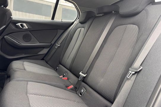 BMW Seria 1 118i Advantage