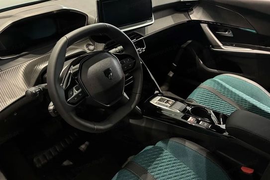 Peugeot 2008 Envy e-DCS6 PureTech mHEV