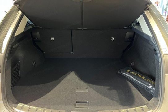 Lexus NX 350h Omotenashi 2.5 Hybrid AWD