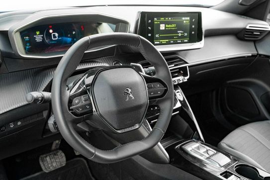 Peugeot 2008 1.2 PureTech Allure Pack S&S EAT8