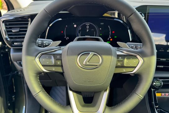 Lexus NX 350h Omotenashi 2.5 Hybrid AWD