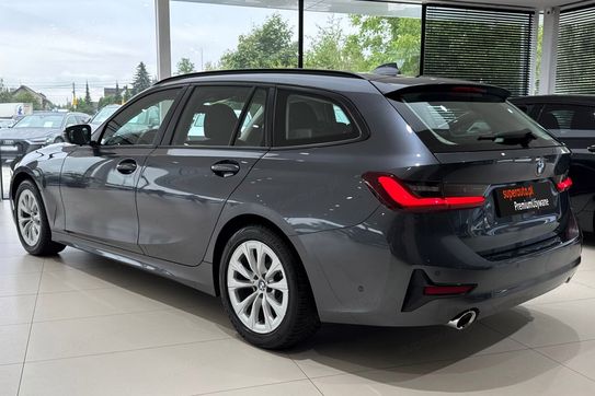BMW Seria 3 318i Advantage aut