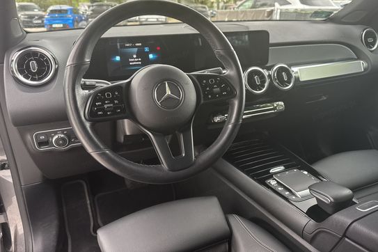 Mercedes GLB 200