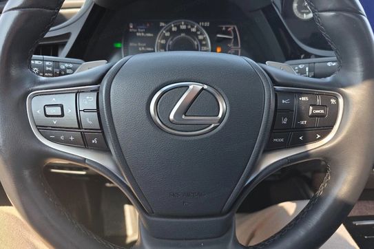 Lexus ES 300h Business Edition