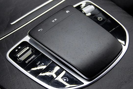 Mercedes Klasa E 220 d 4-Matic AMG Line
