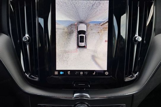 Volvo XC60 B5 B AWD Plus Dark