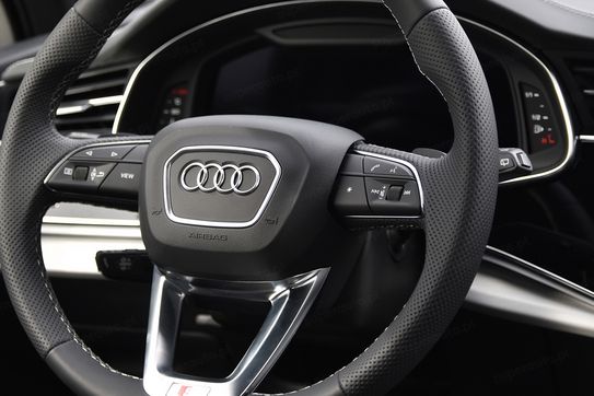 Audi Q7 50 TDI quattro S Line