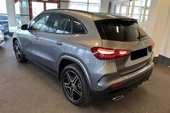 Mercedes GLA 200  AMG Line
