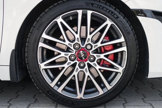 Kia ProCeed 1.6 T-GDI GT DCT