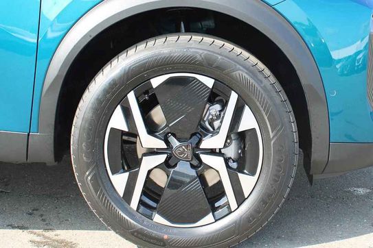 Peugeot 2008 Allure e-DCS 1.2 mHEV