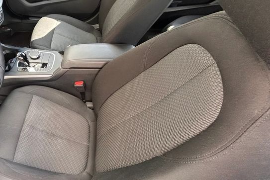 BMW Seria 1 118i Advantage aut