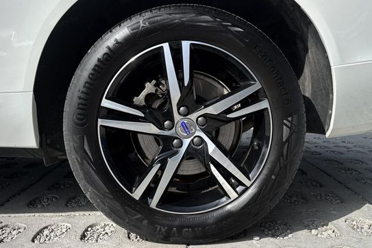 Volvo XC60 B4 B R-Design