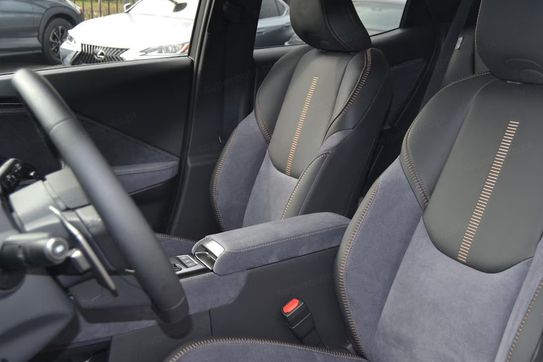 Lexus LBX Cool 1.5 Hybrid