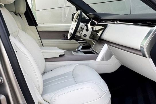 Land Rover Range Rover V8 P535 LWB Autobiography 7os.