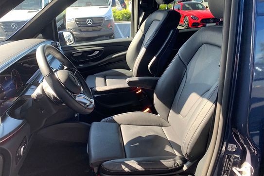Mercedes V Klasa V300d Długi Avantgarde 4-Matic 9G-Tronic