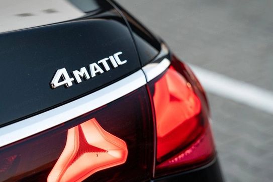 Mercedes Klasa E 220 d  4-Matic AMG