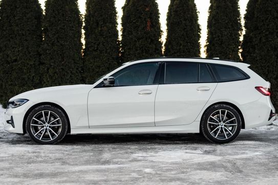 BMW Seria 3 320d mHEV Luxury Line sport-aut