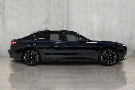 BMW i7 105.7kWh xDrive60