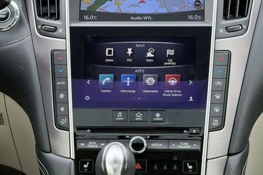 Infiniti Q50 Hybrid AWD