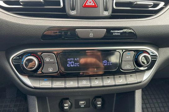 Hyundai i30 1.5 T-GDI Smart