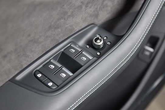 Audi Q7 TDI quattro S Line