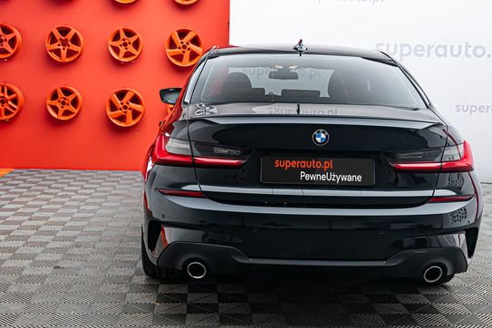 BMW Seria 3 330i M Sport sport-aut