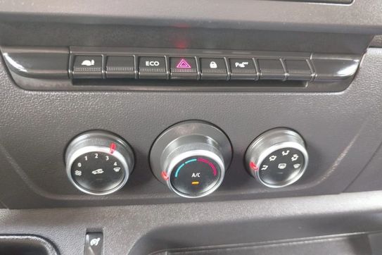 Renault Master 2.3 dCi L2H2 Extra