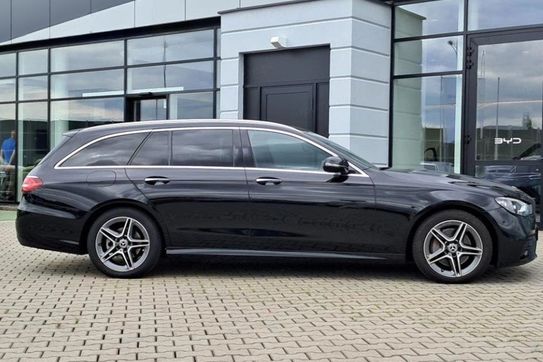 Mercedes Klasa E Kombi 220 d AMG Line