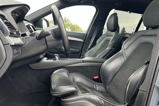 Volvo XC90 T8 AWD Plug-In Hybrid R-Design 7os