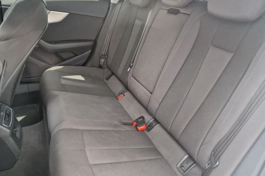 Audi A4 Avant 35 TFSI