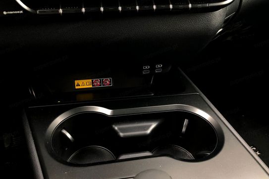 Lexus UX 300h F Sport Design