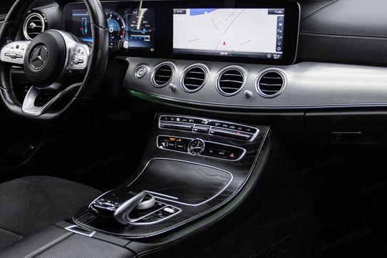 Mercedes E Klasa 220 d 4-Matic 9G-TRONIC