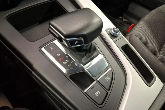 Audi A4 35 TFSI mHEV S tronic