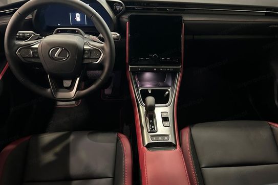 Lexus LBX Vibrant Edition 1.5 Hybrid