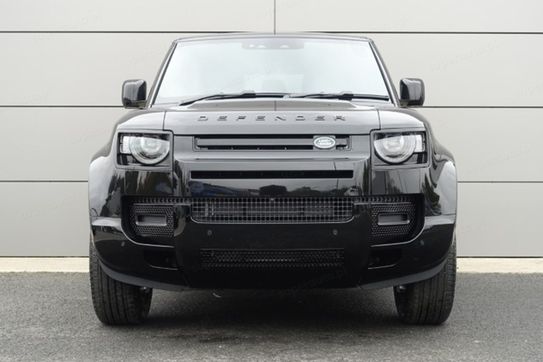 Land Rover Defender 90 D250 X-Dynamic SE