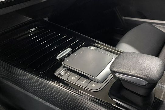Mercedes GLB 200