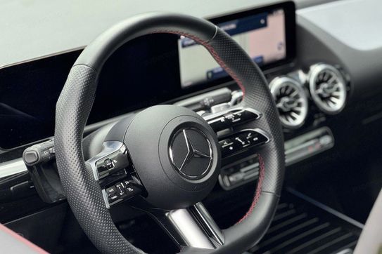 Mercedes GLA 250 e AMG Line